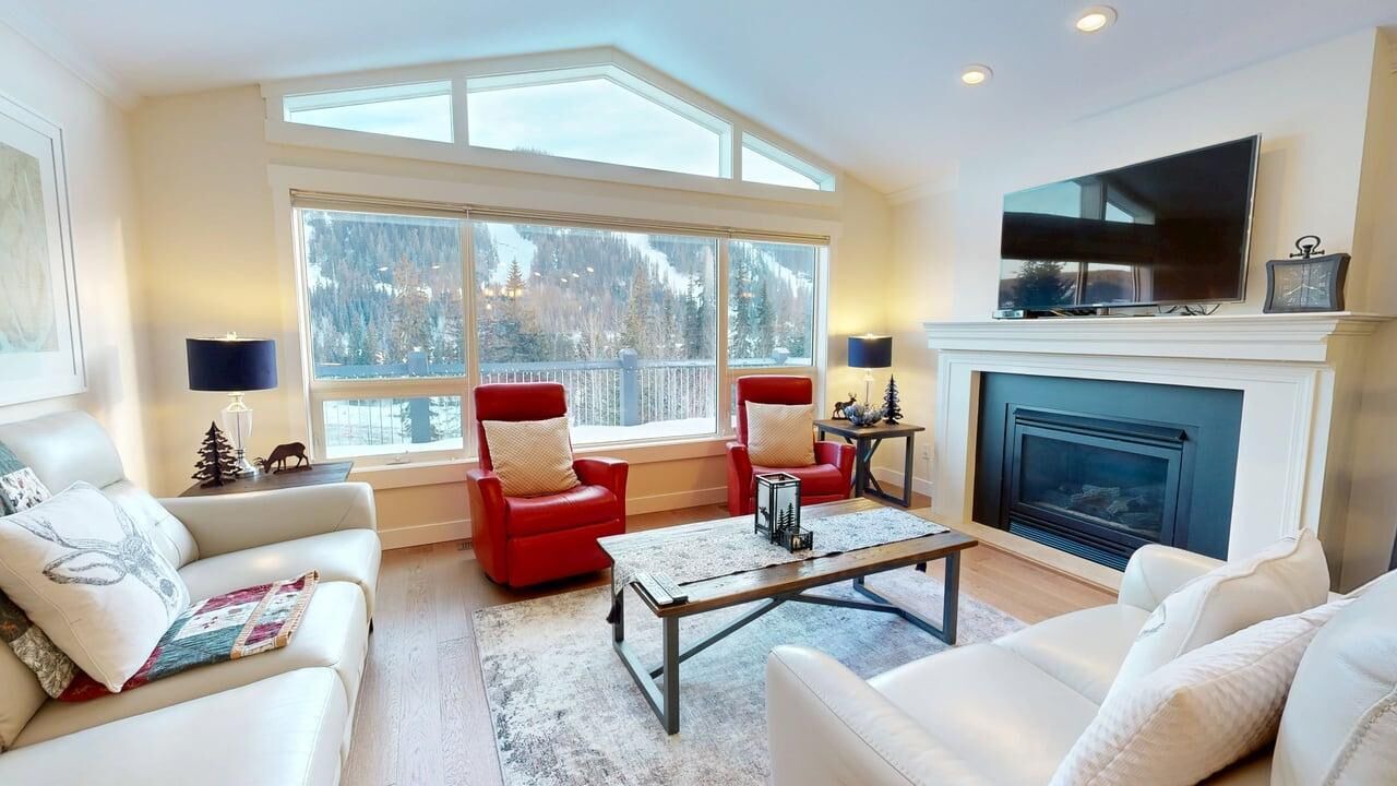 Photo of Livingroom in Sun Peaks