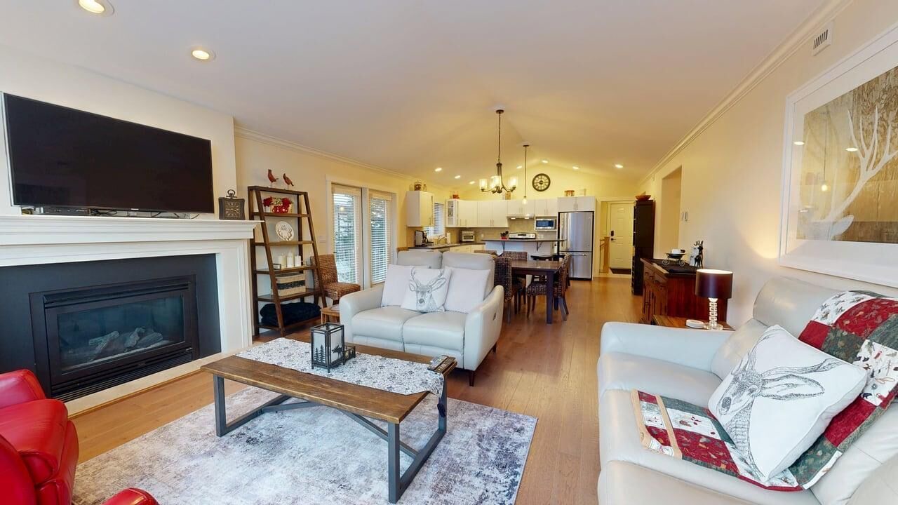 Photo of Livingroom in Sun Peaks