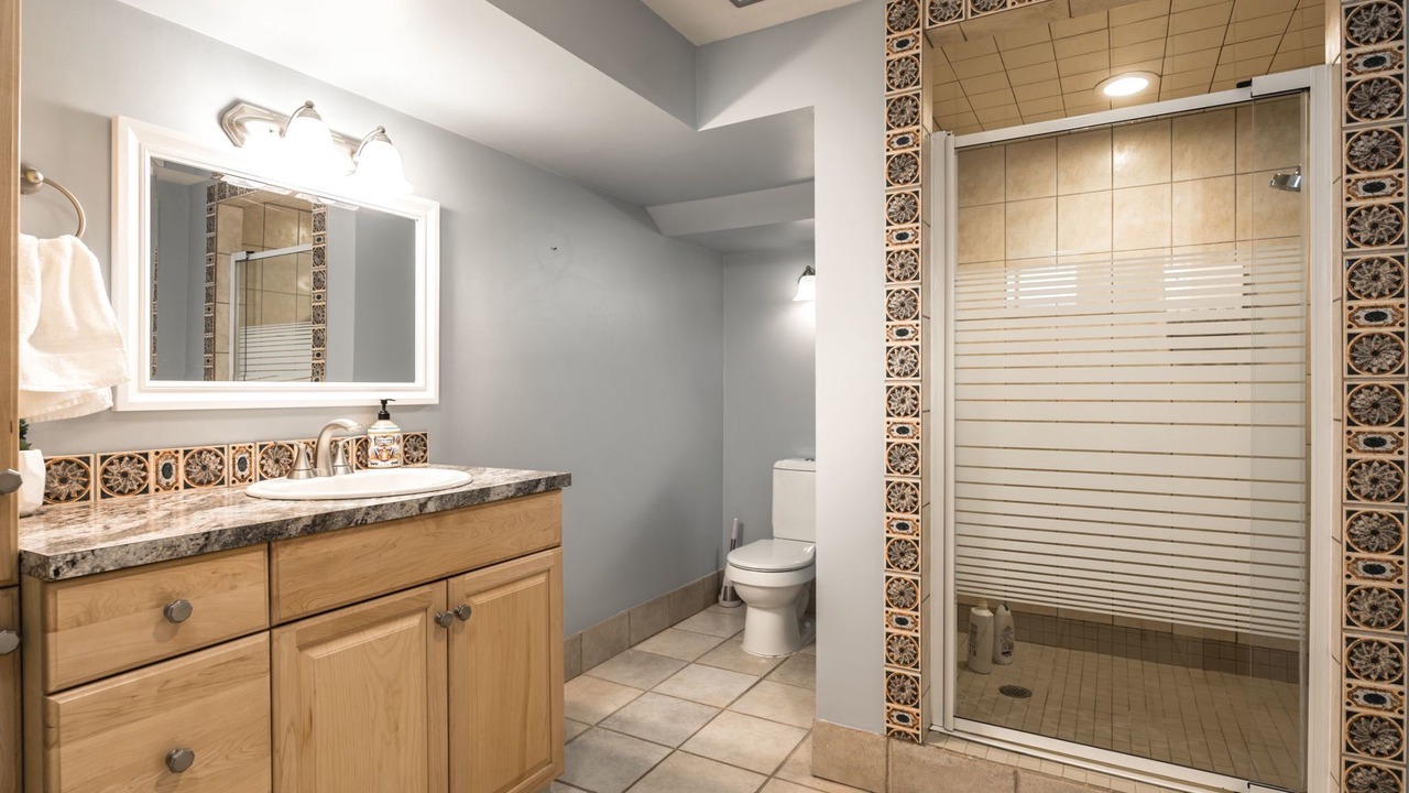 Photo of Bathroom in Haysboro
