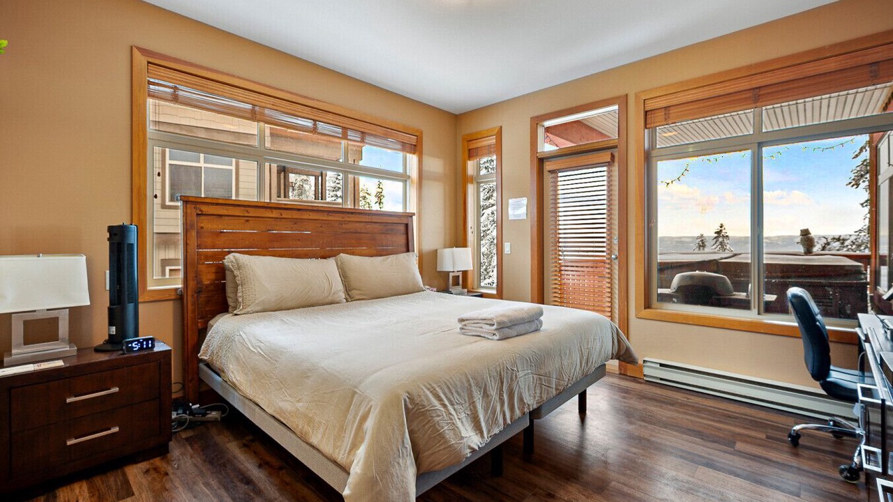 Photo of Bedroom in Snow Pine Estates