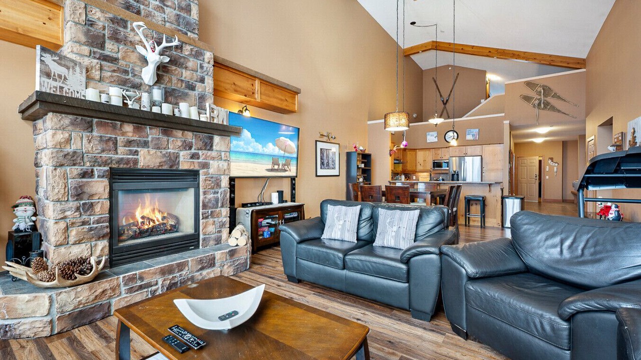 Photo of Livingroom in Snow Pine Estates