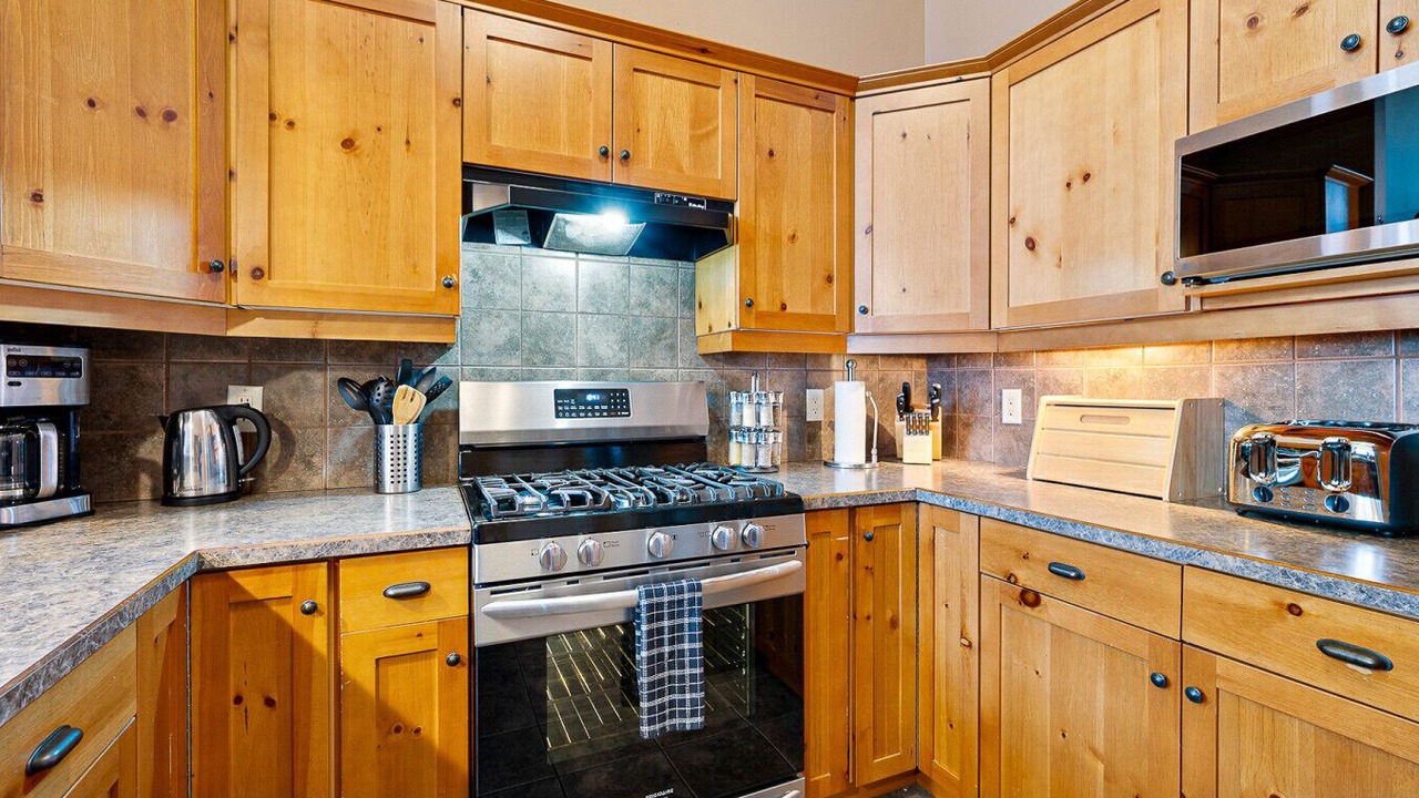 Photo of Kitchen in Snow Pine Estates