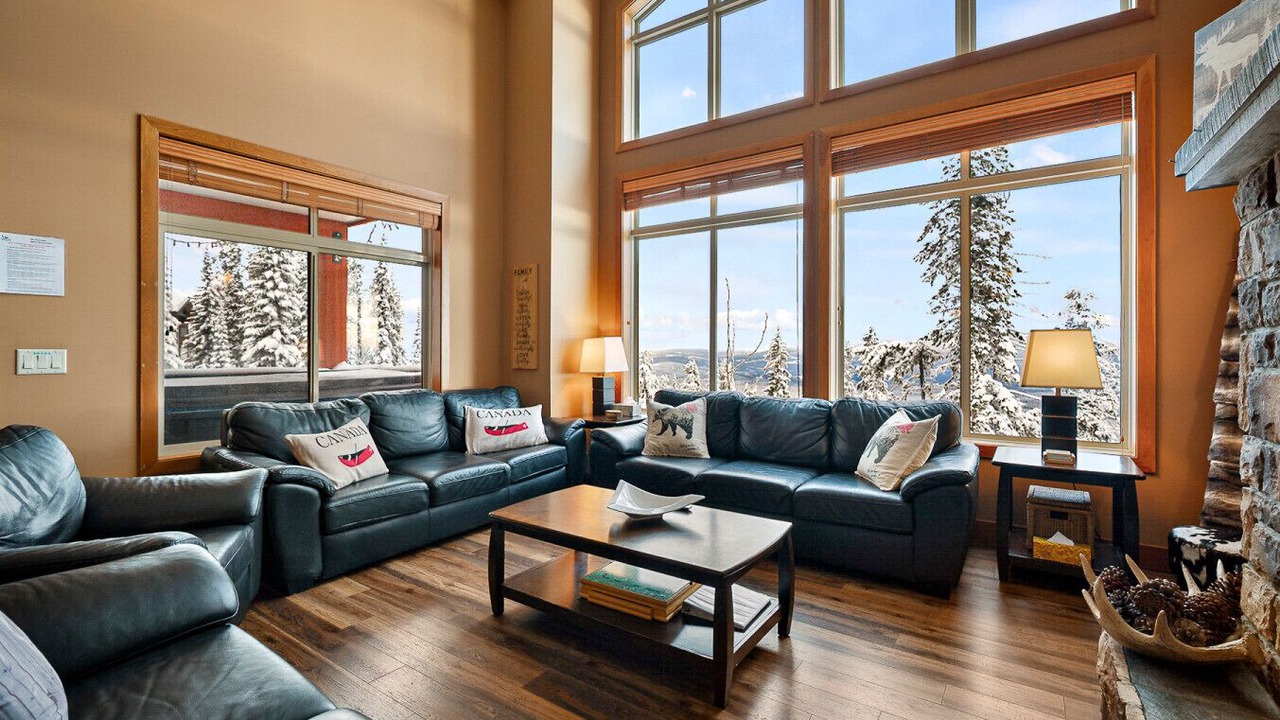 Photo of Livingroom in Snow Pine Estates