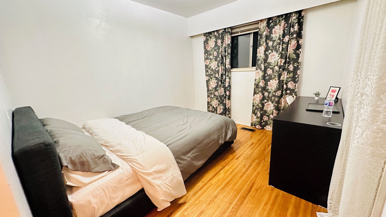 Photo of Bedroom in Steveston