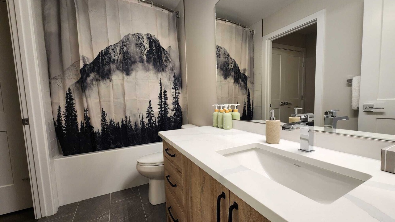 Photo of Bathroom in Golden