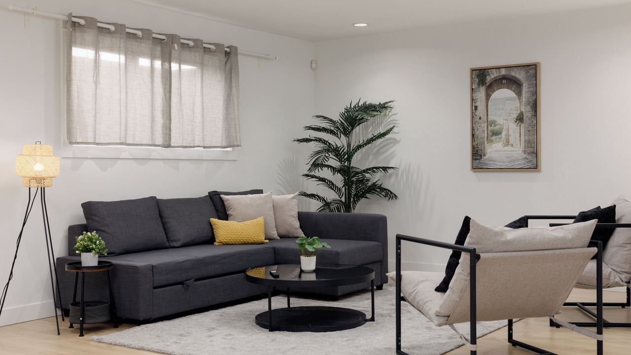 Photo of Livingroom in Willoughby