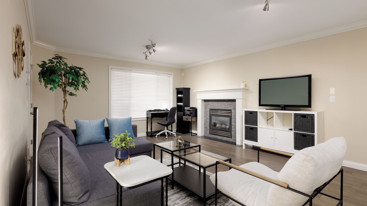 Photo of Livingroom in Steveston