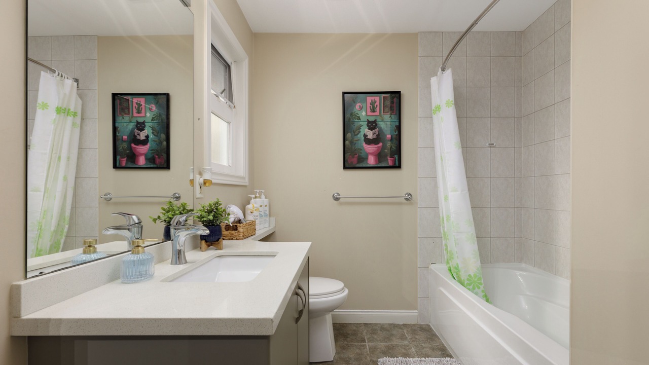 Photo of Bathroom in Steveston