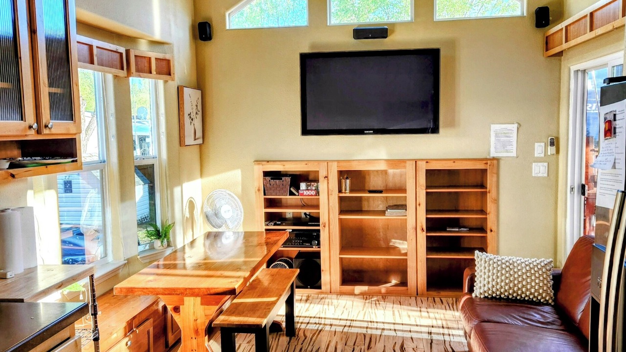 Photo of Livingroom in Christina Lake