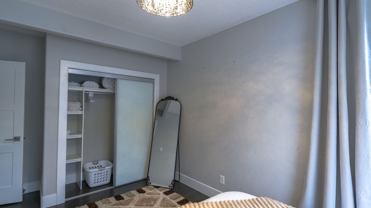 Photo of Bedroom in Division No. 11