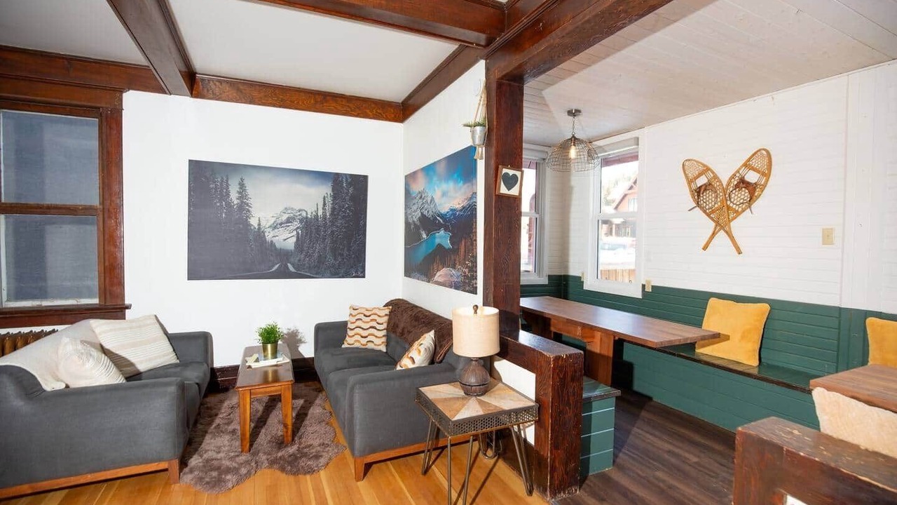 Photo of Livingroom in Banff