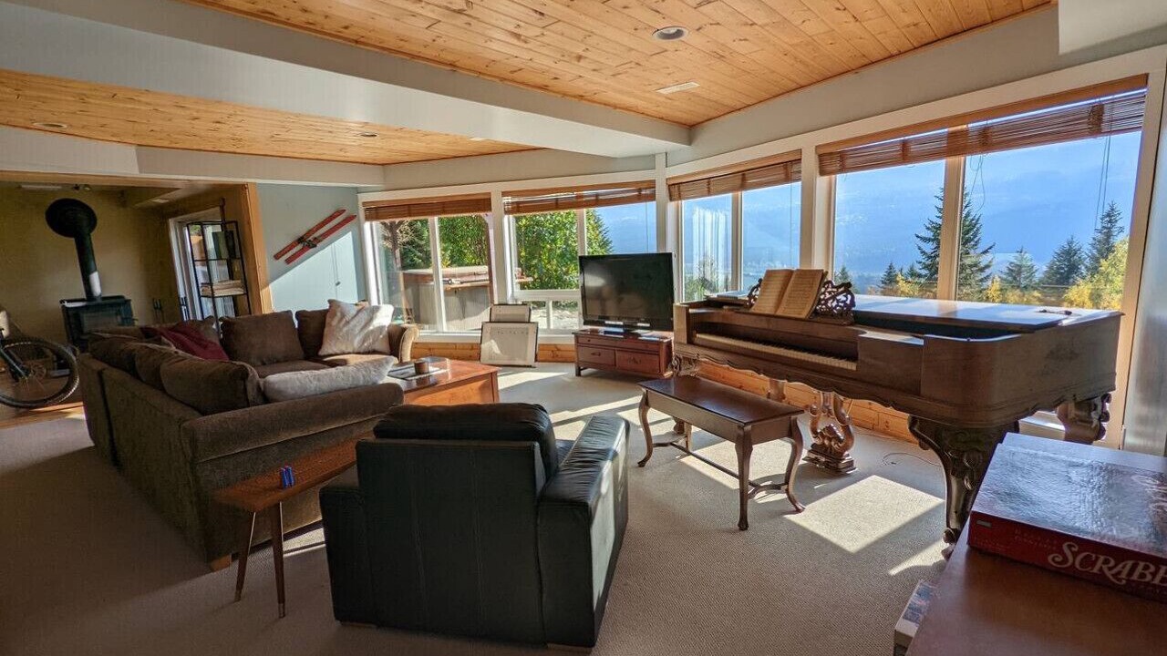 Photo of Livingroom in Golden