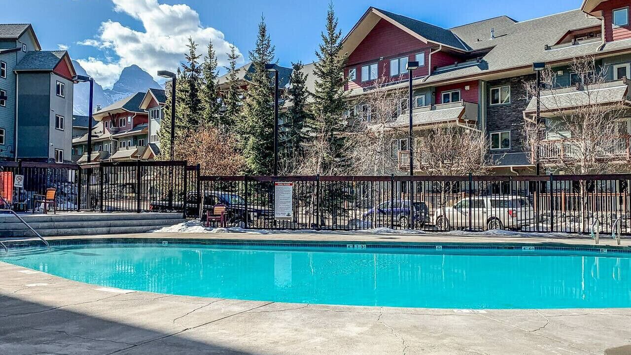 Photo of Outdoor in Cougar Creek