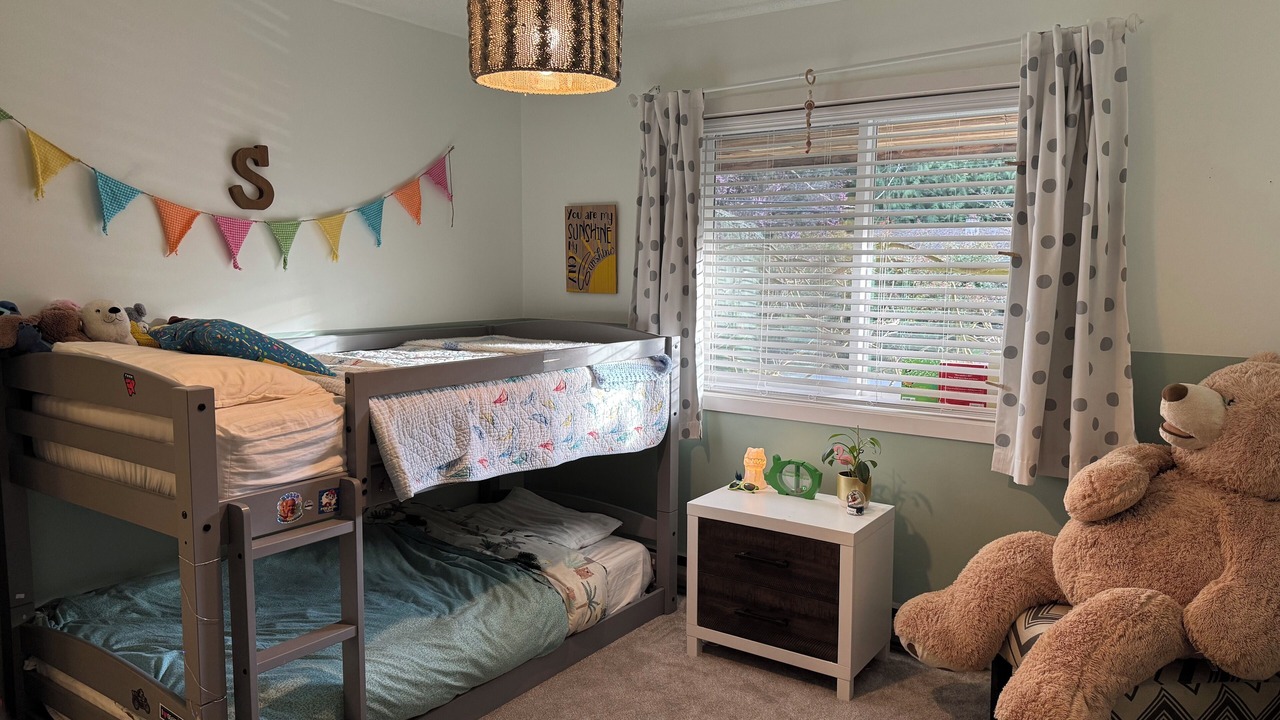 Photo of Bedroom in Shawnigan Lake