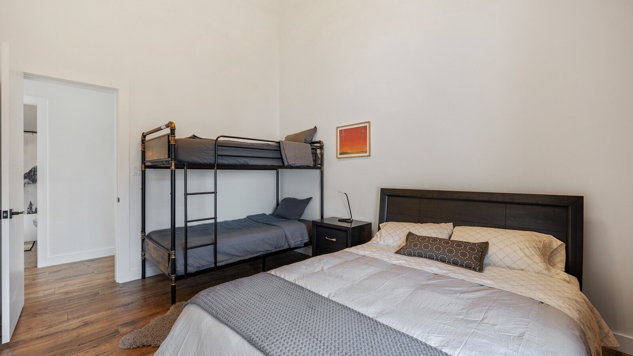 Photo of Bedroom in Courtenay