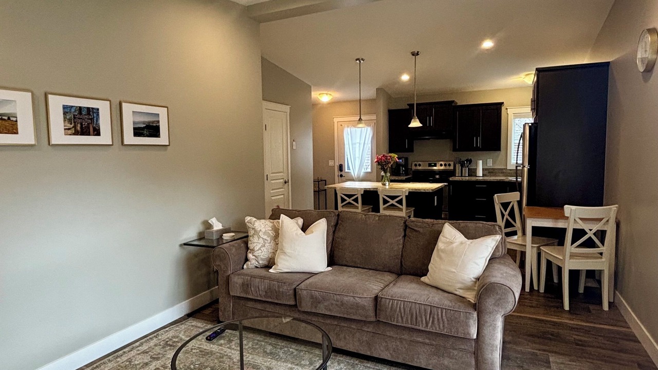 Photo of Livingroom in Okanagan-Similkameen