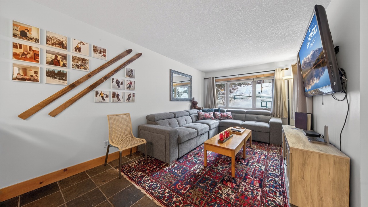 Photo of Livingroom in East Kootenay