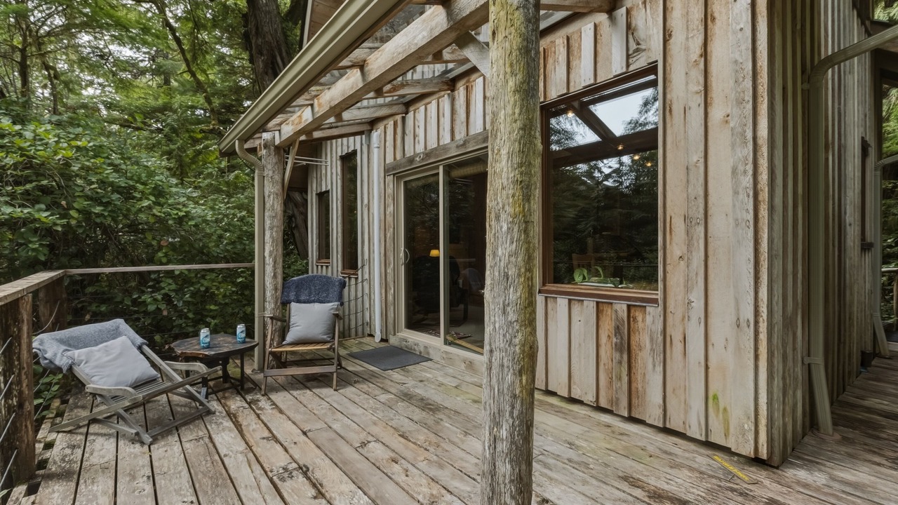 Photo of Patio Balcony in Tofino