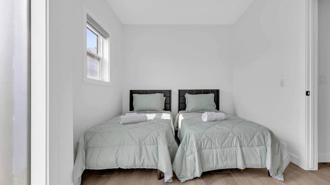 Photo of Bedroom in Crescent Heights