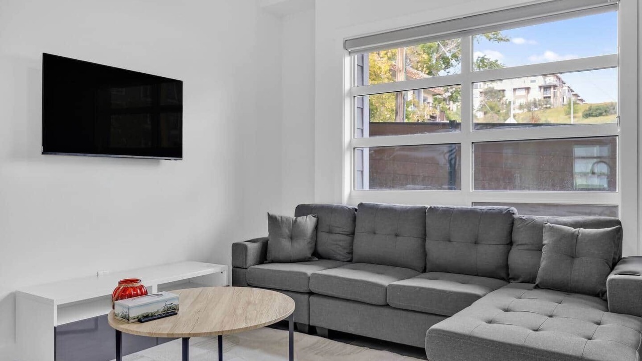 Photo of Livingroom in Crescent Heights