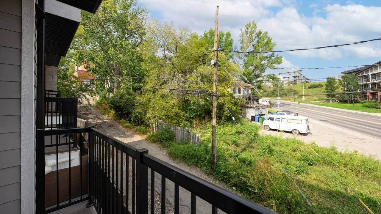 Photo of Outdoor in Crescent Heights