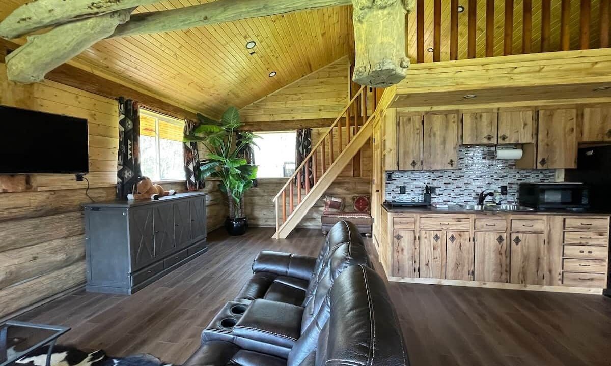 Photo of Livingroom in Division No. 11