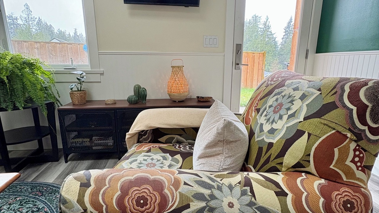 Photo of Livingroom in Roberts Creek