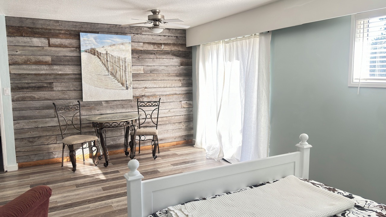 Photo of Bedroom in Midway