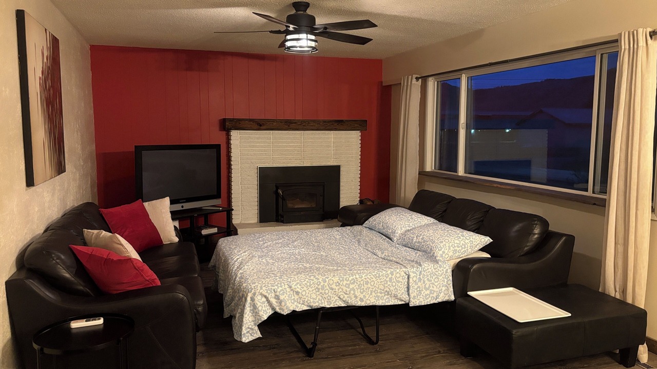 Photo of Bedroom in Midway
