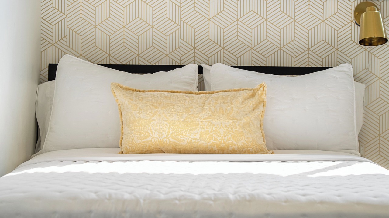 Photo of Bedroom in Canyon Meadows