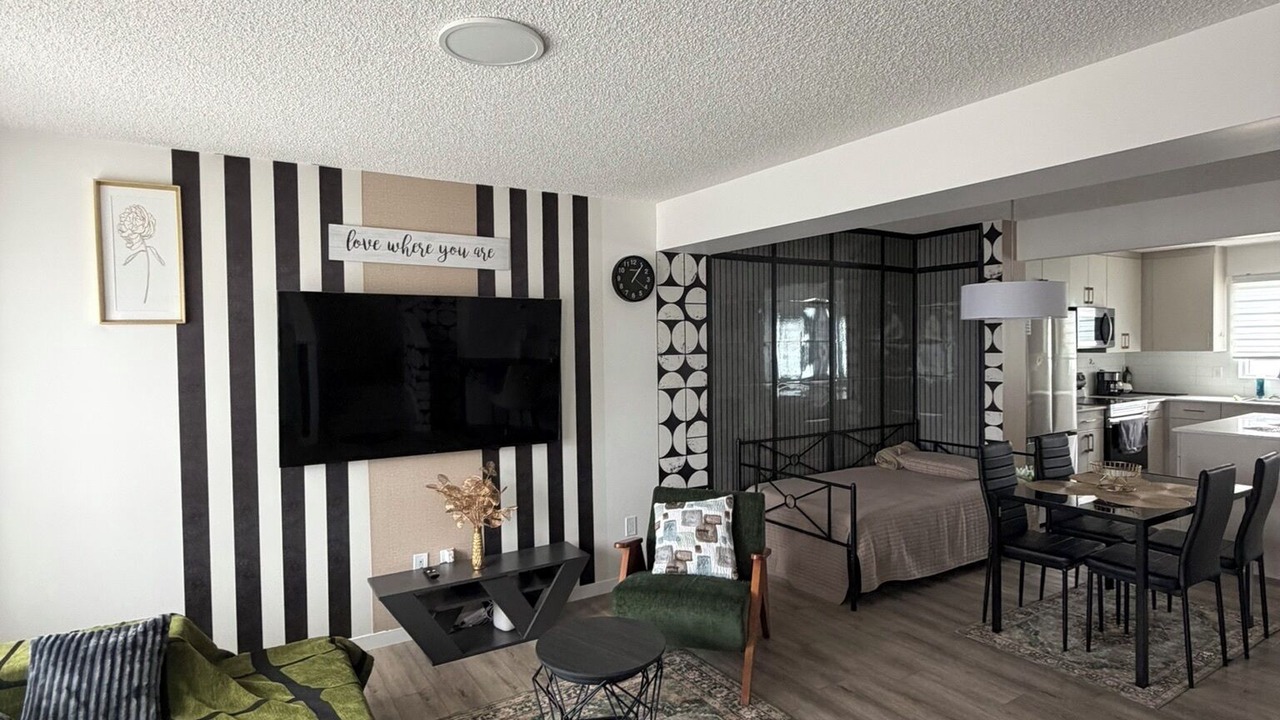Photo of Livingroom in Southwest Edmonton