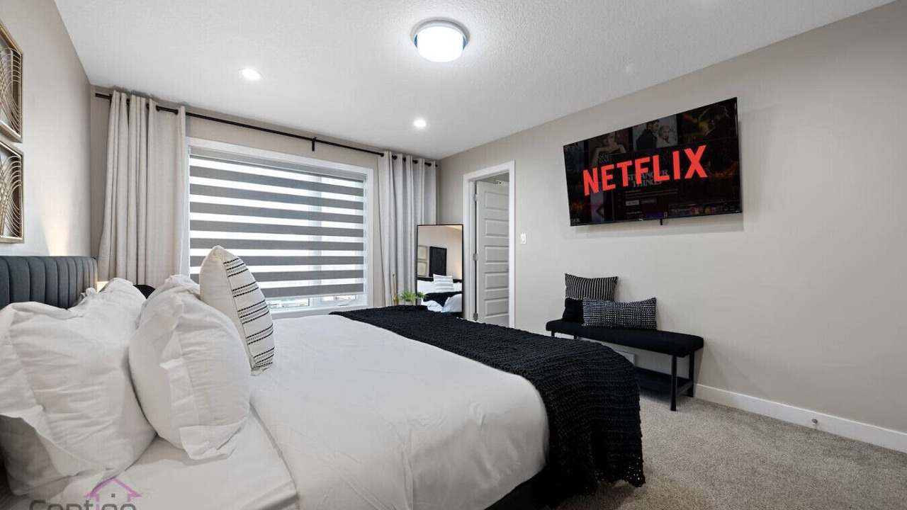 Photo of Bedroom in North Central Edmonton