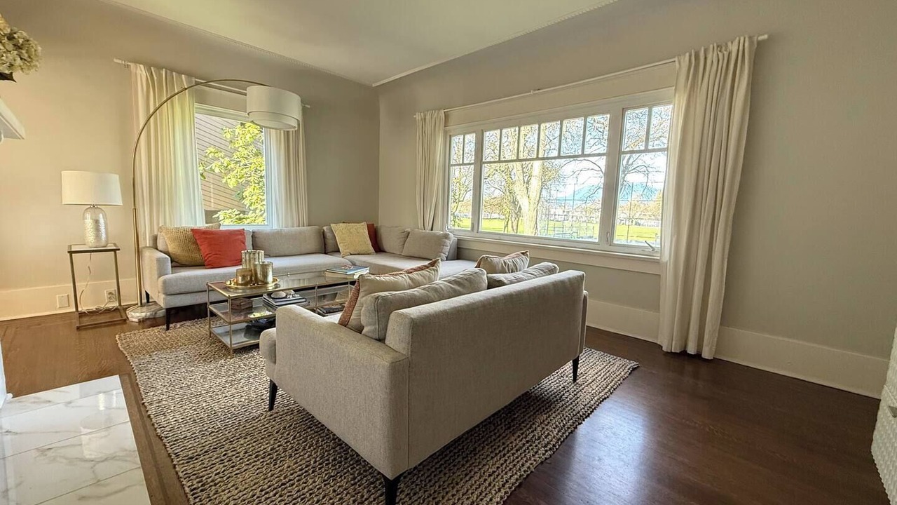 Photo of Livingroom in Kitsilano