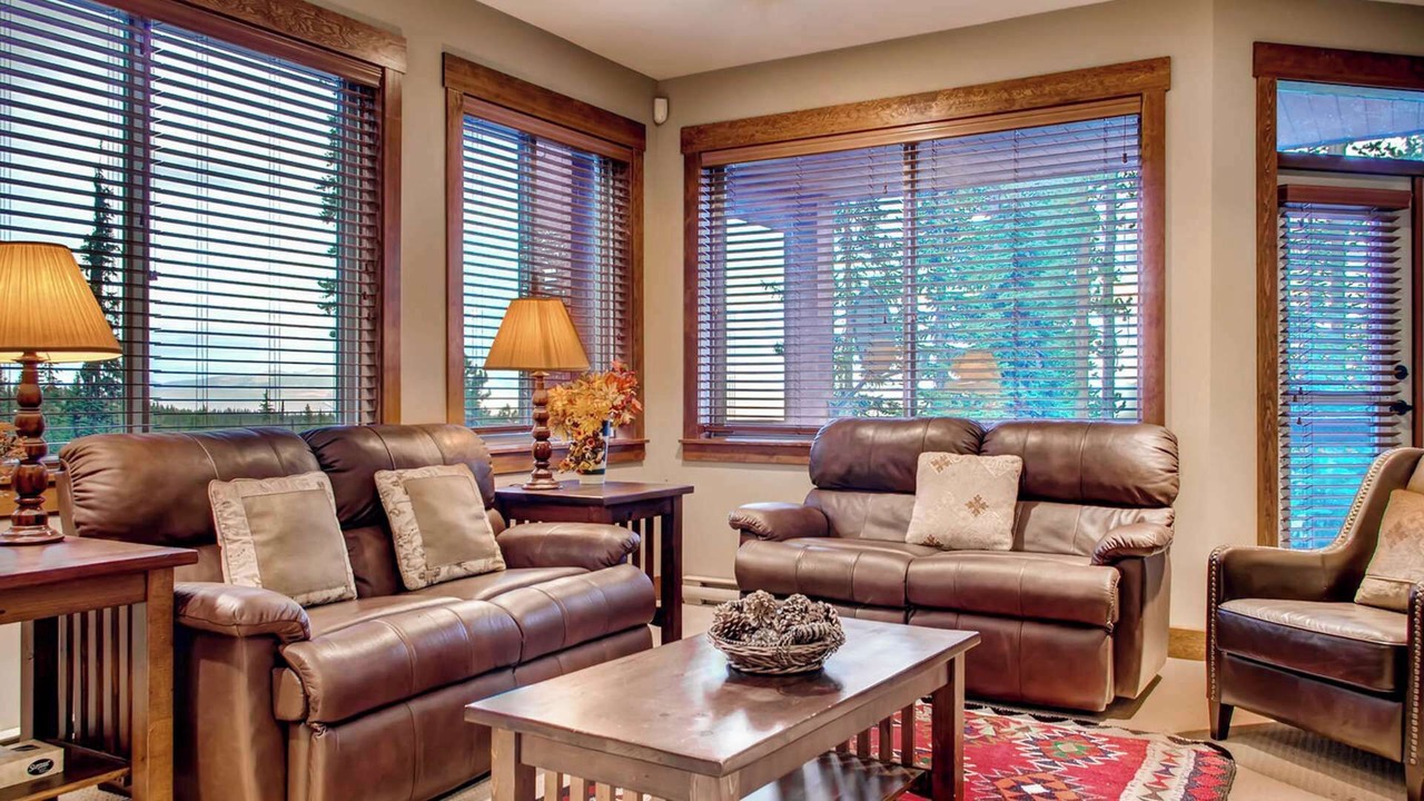 Photo of Livingroom in Snow Pine Estates