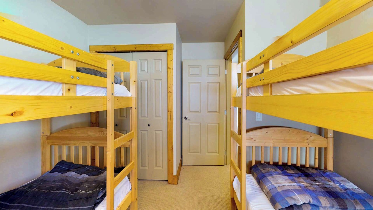 Photo of Bedroom in Snow Pine Estates