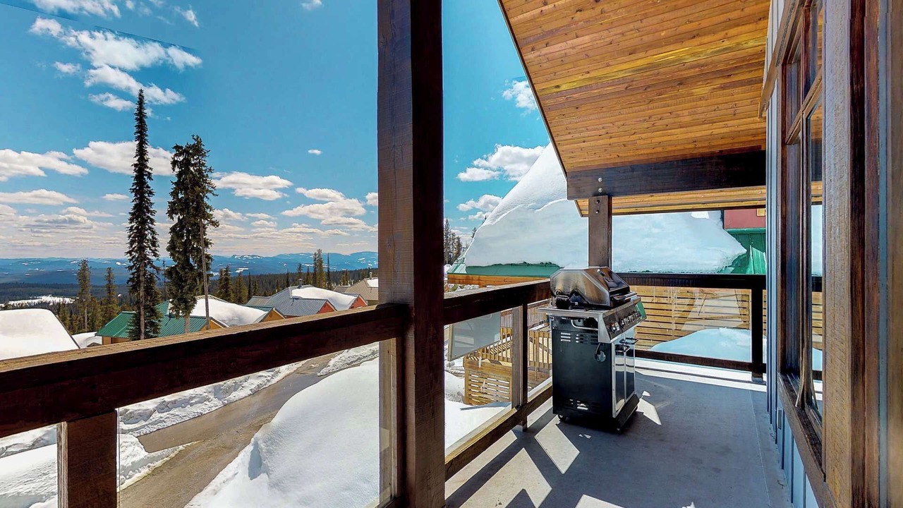 Photo of Outdoor in Snow Pine Estates