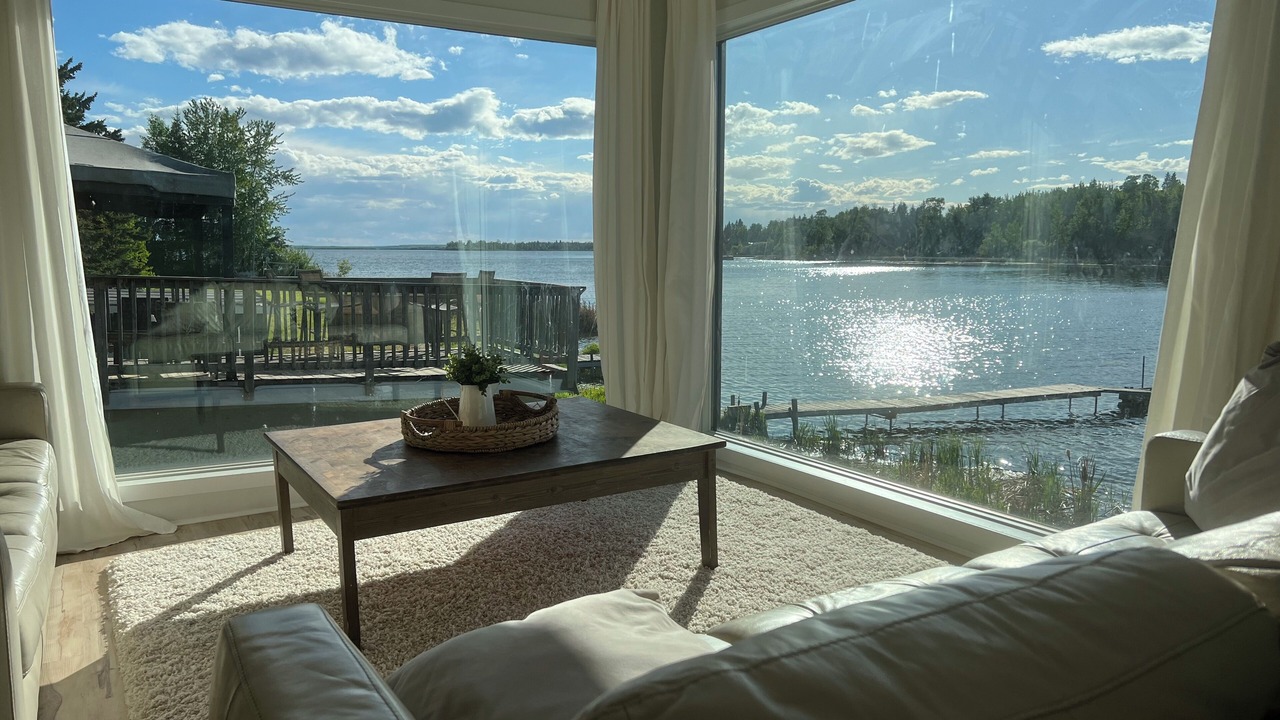 Photo of Livingroom in Central Alberta