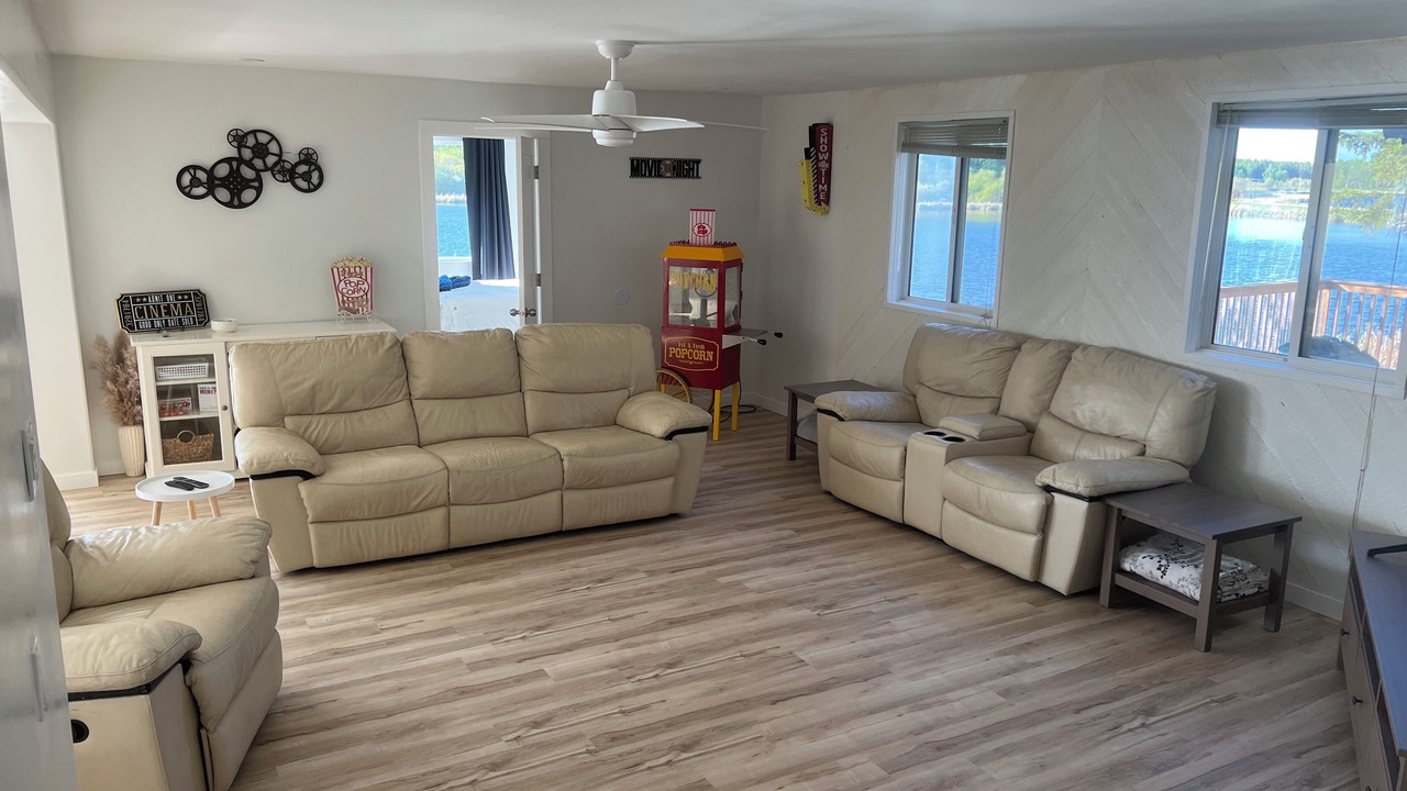 Photo of Livingroom in Central Alberta