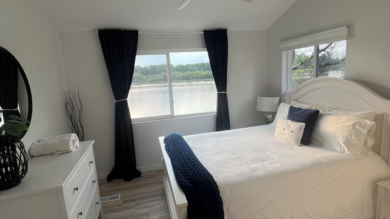 Photo of Bedroom in Central Alberta