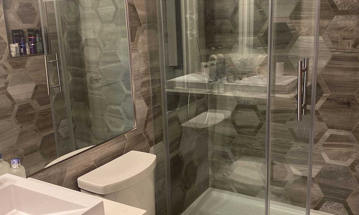 Photo of Bathroom in Cougar Ridge