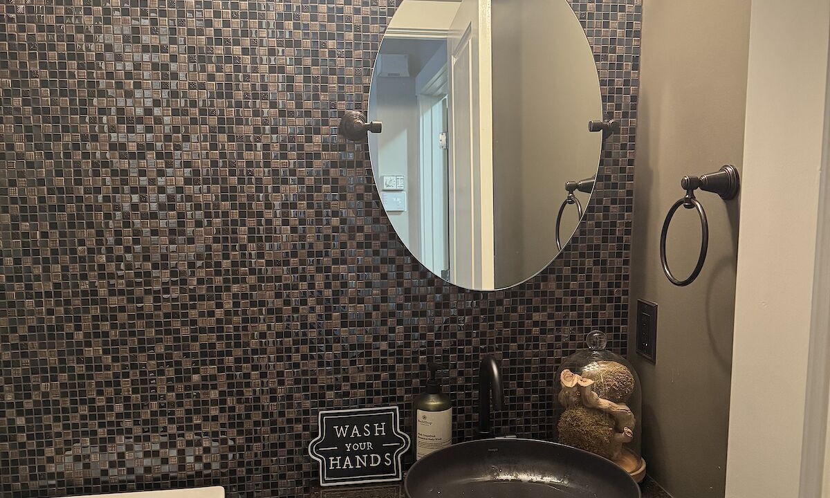 Photo of Bathroom in Cougar Ridge