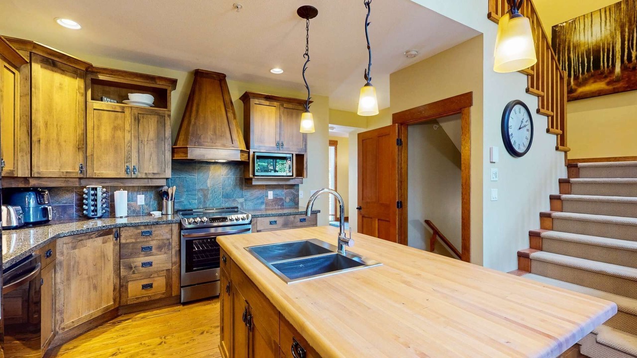 Photo of Kitchen in Snow Pine Estates