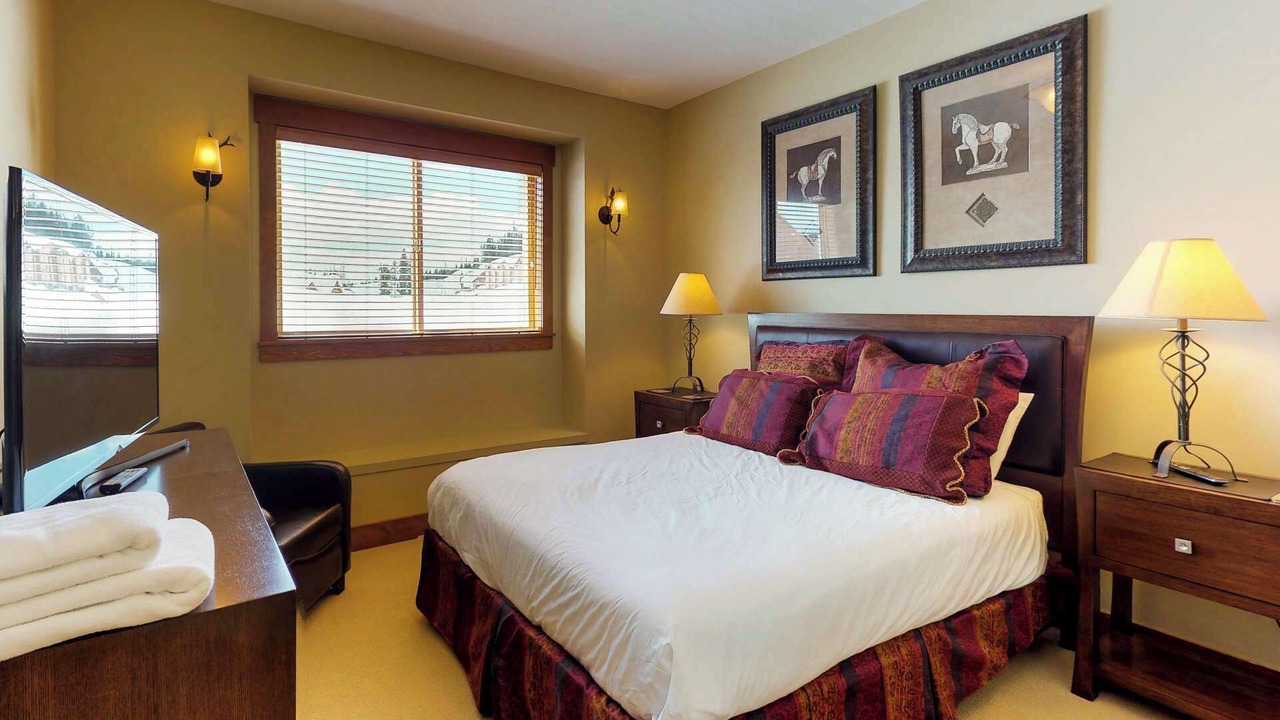 Photo of Bedroom in Snow Pine Estates