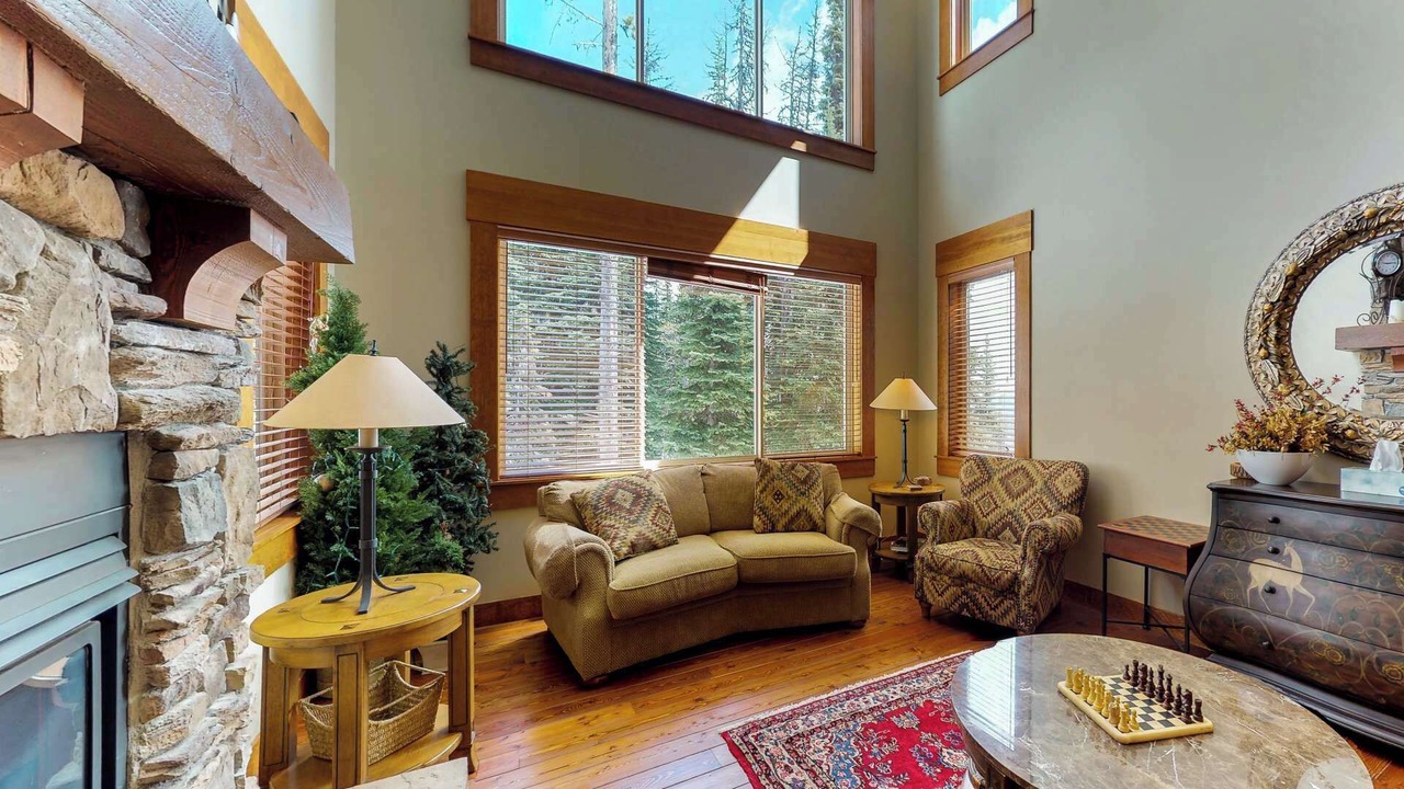 Photo of Livingroom in Snow Pine Estates
