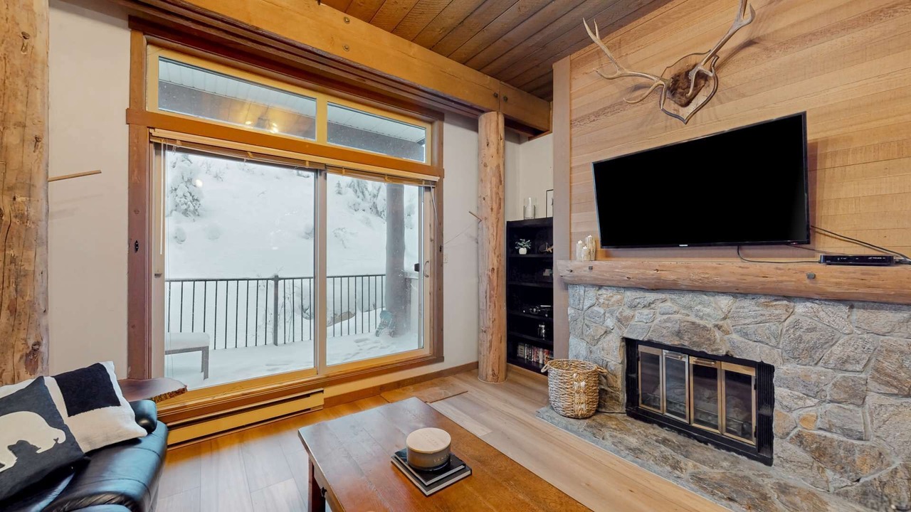Photo of Livingroom in Big White Ski Resort