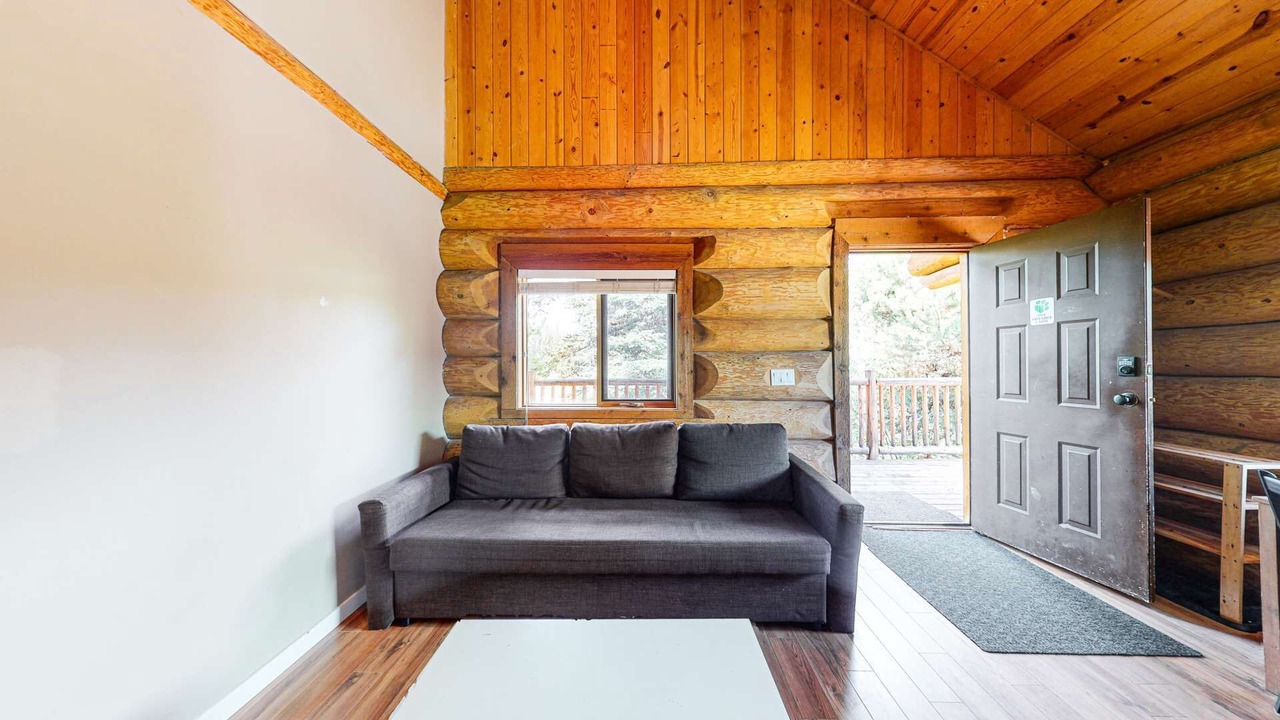 Photo of Livingroom in Lac Le Jeune