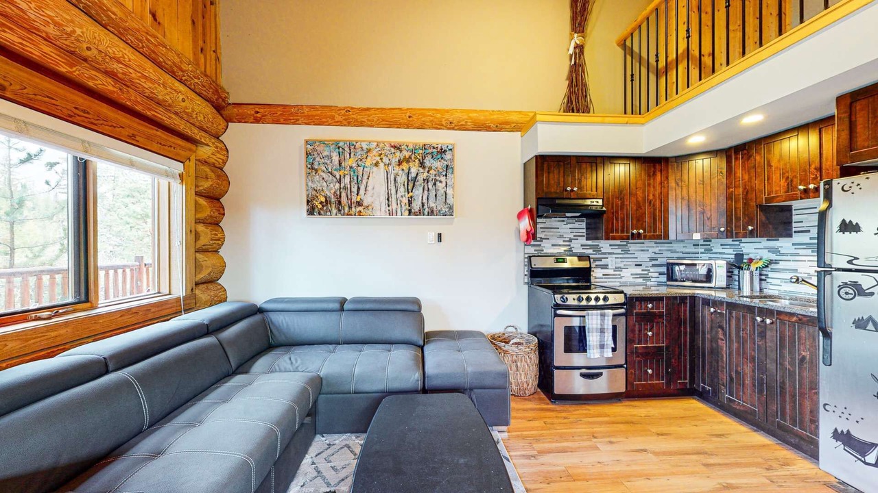 Photo of Livingroom in Lac Le Jeune