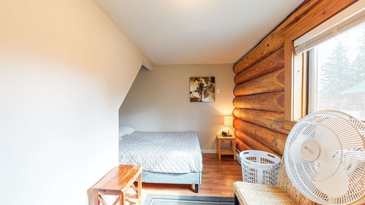 Photo of Bedroom in Lac Le Jeune