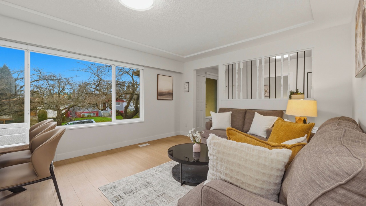 Photo of Livingroom in Marpole