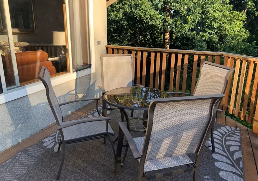 Photo of Outdoor in Brackendale